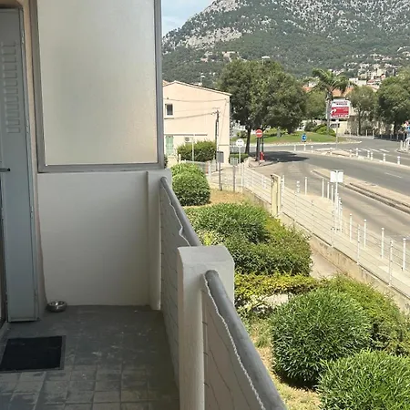 T4 Lumineux Et Spacieux, Parking Et Parc Prive Apartment
